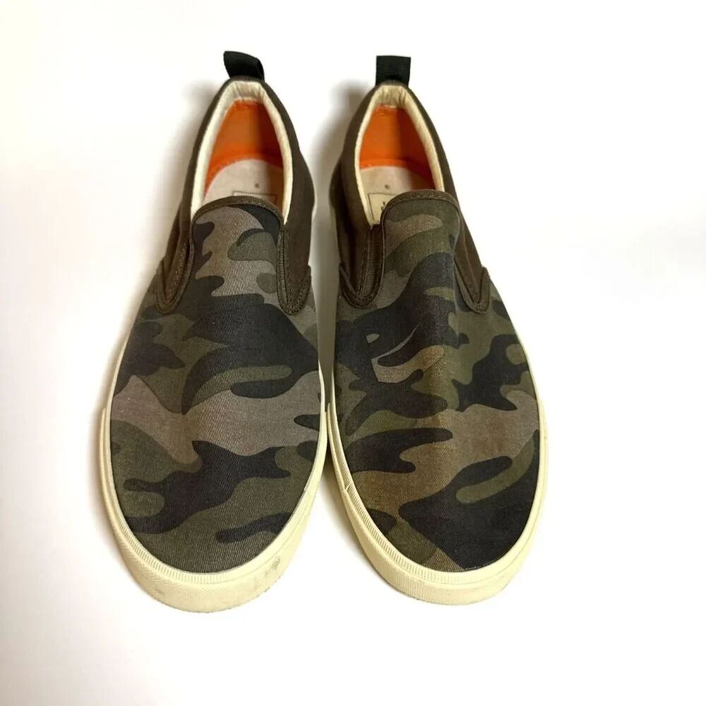 GAP Men’s Slip-On Canvas Sneakers Green Camouflage Size 9 Casual Loafers